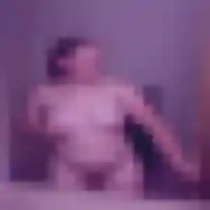 Emma, 30 ans, en ligne à Saint-Mars-la-Réorthe pour une rencontre coquine