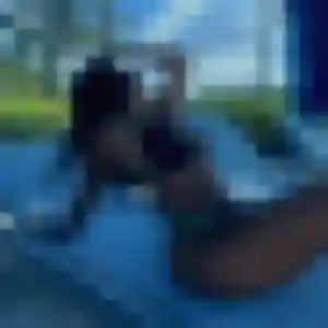 Karima, 45 ans, connectée à Saint-Martin-Petit pour une rencontre coquine