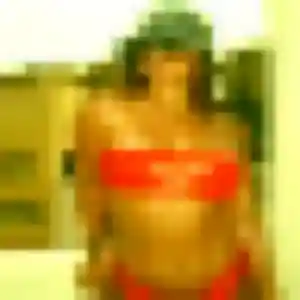 Photo de Fabienne à Saint-Perreux (33 ans) - plan cul sans inscription