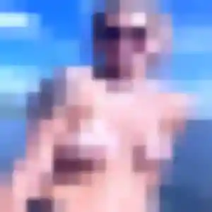 Karima, 26 ans, connectée à Sainte-Colombe pour une rencontre coquine