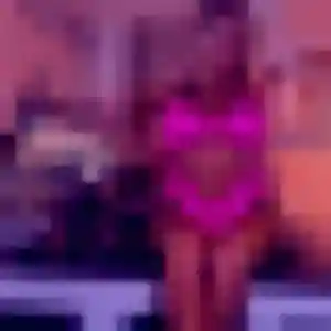 Photo exclusive de Ameline, 29 ans à Sixt-sur-Aff - plan discret