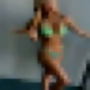 Zoe (32 ans) à Tossiat attend une rencontre maintenant