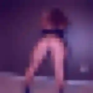 Flore, 42 ans, connectée à Toulon pour une rencontre coquine