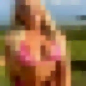 Aisha, 24 ans, disponible à Tourcoing pour un plan cul