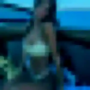 Yael, 36 ans, en ligne à Travecy pour un plan cul