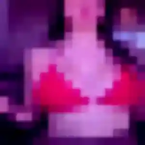 Rejoins Adelaide, 25 ans à Urrugne gratuitement