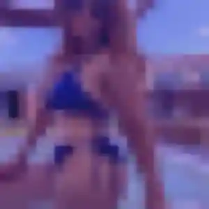 Charmante Stephanie, 26 ans à Vacognes-Neuilly - voir sa photo