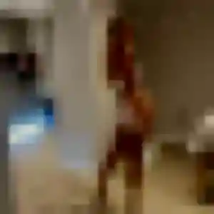 Rejoins Tessa, 22 ans à Val-Sonnette en privé