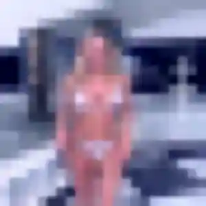 Brune, fille de 25 ans propose plan cul à Vald'Yerre