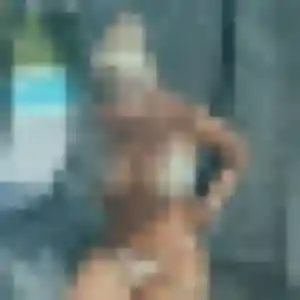 plan cul à Vannes-sur-Cosson : photo de Harmony, 42 ans - inscription gratuite