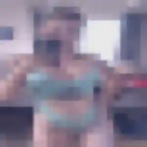 Gladys, 27 ans, en ligne à Varennes-sur-Allier pour une rencontre coquine
