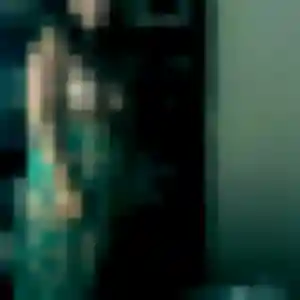 Kenza de Varsberg, 33 ans - plan cul discret