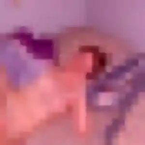 Charlotte, 22 ans, en ligne à Vayres-sur-Essonne pour un plan cul