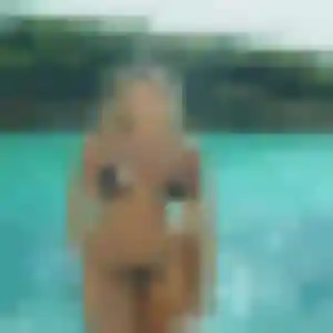 Oumaima, femme de 24 ans propose plan cul à Villecerf