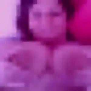 Découvre Alicia, 28 ans à Villeron gratuitement