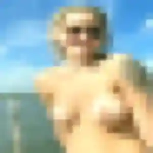 Photo de Chloe à Villerville (27 ans) - plan cul anonyme