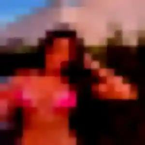 Sibylle, 37 ans, en ligne à Vindelle pour une rencontre coquine