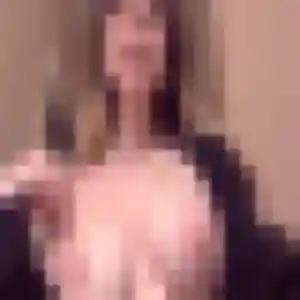 Jade, 27 ans, connectée à Voreppe pour un plan cul