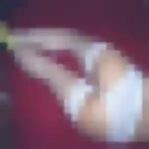 Photo sexy de Vanessa, 27 ans à Yzernay - plan discret